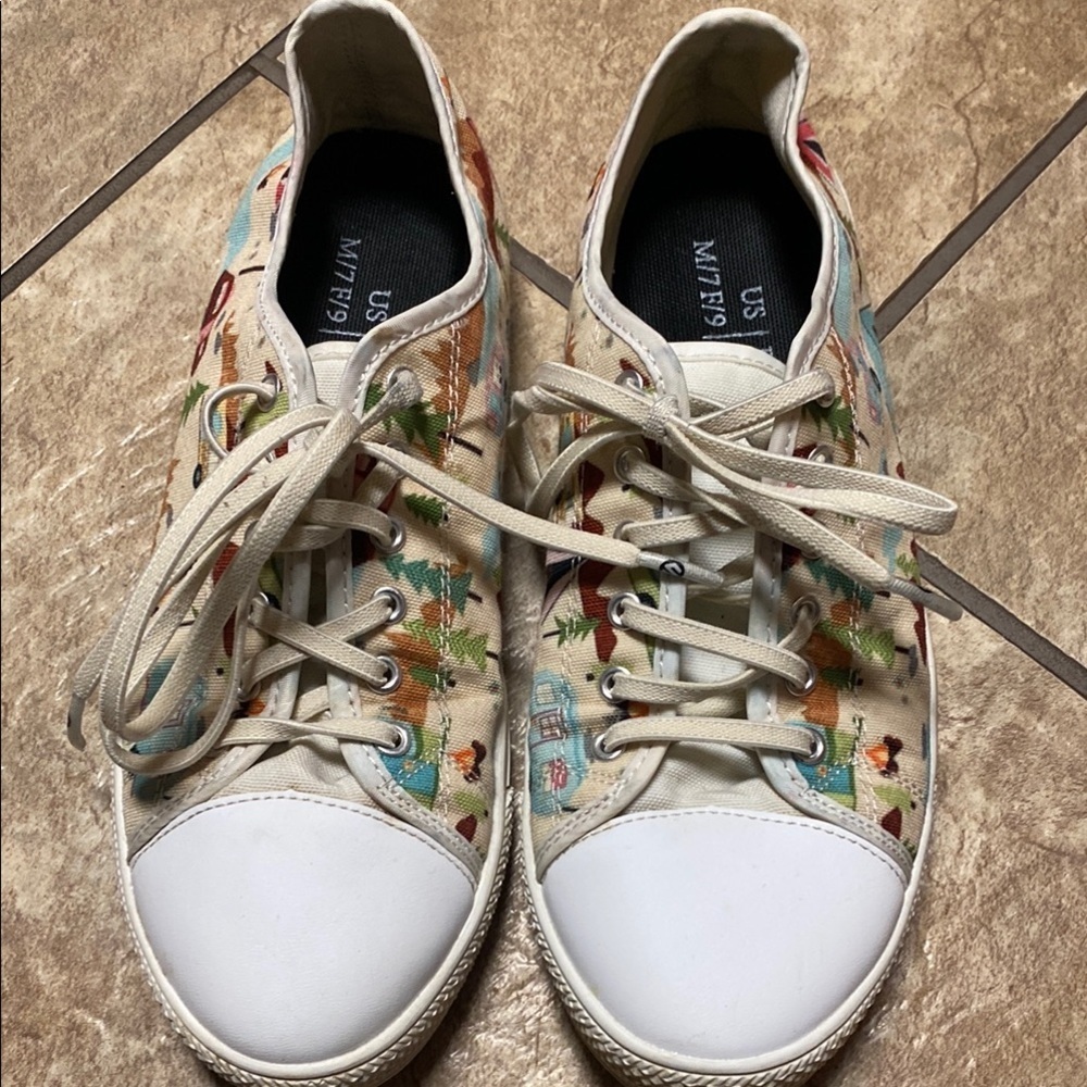 Women’s Multicolor Size 9 Canvas Sneakers with Rounded Toe & White Laces